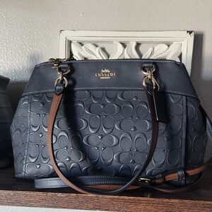 Coach Brook Carryall in Midnight blue
